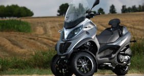  Piaggio MP3   